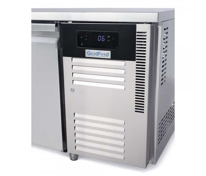 Стол холодильный 428 л GoodFood GF-GN3100TNS-HC трехдверный
