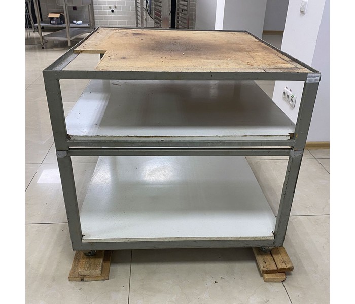 Подставка под печь для пиццы SK с полкой б/у